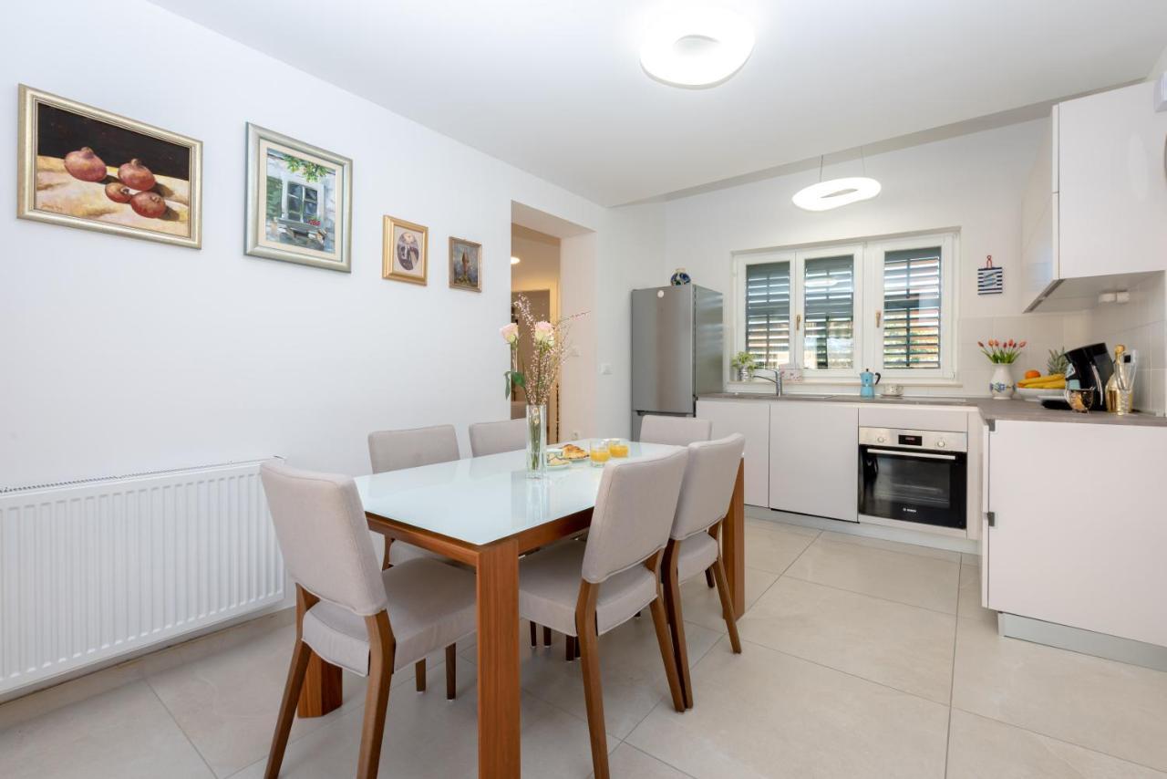 Apartment "Dida" With Free Private Parking Solin Exterior foto
